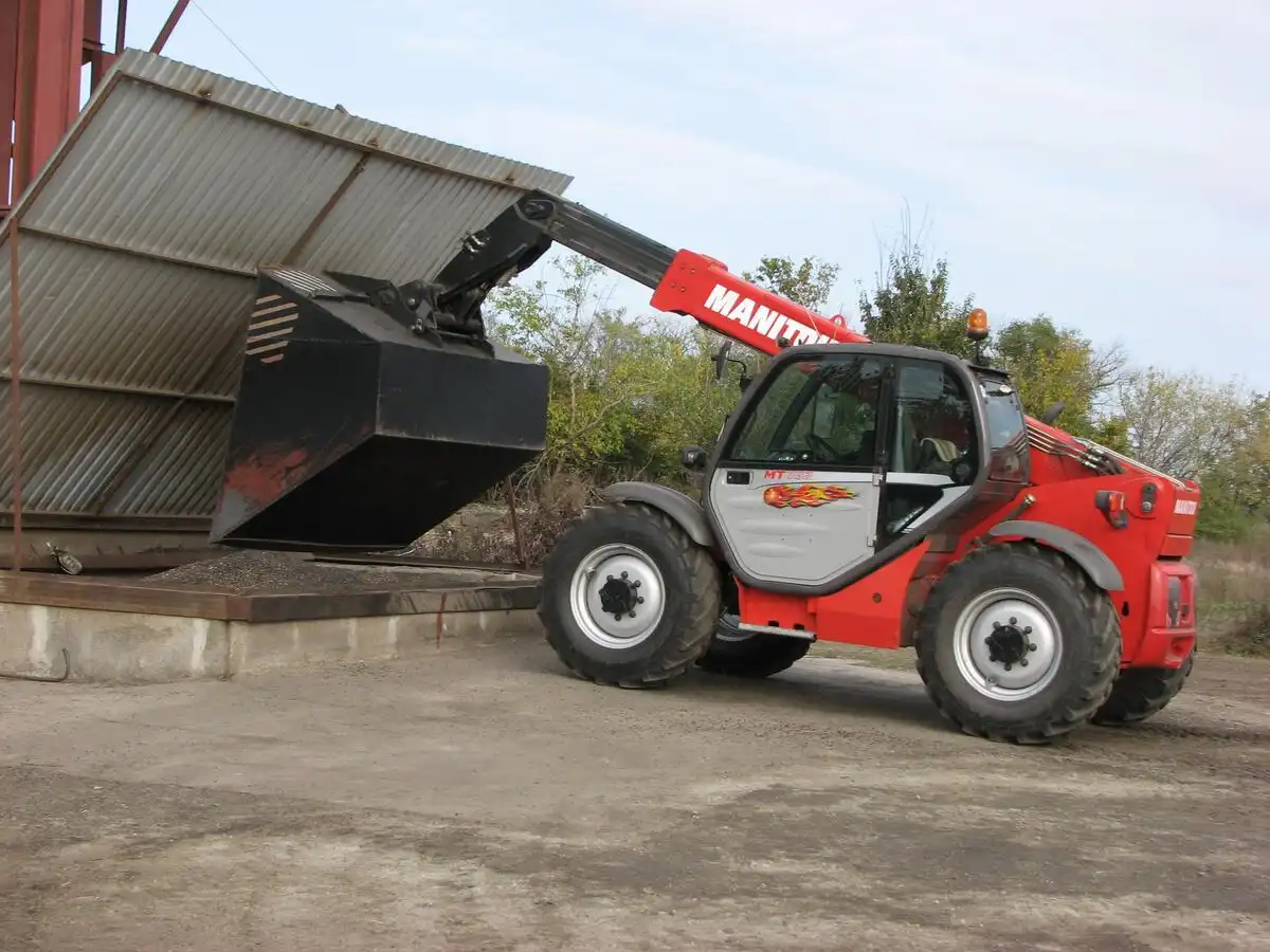 Ładowarka Mt732 korbanek